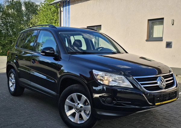 Volkswagen Tiguan cena 39990 przebieg: 198000, rok produkcji 2010 z Ozorków małe 301